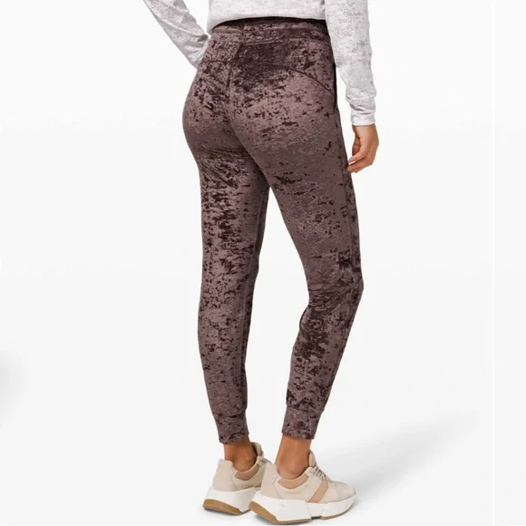 Lululemon 2 ready to crush velvet joggers French press chocolate brown lounge - Picture 2 of 12